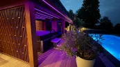 Jacuzzi a szauna mellett Jacuzzi a szauna mellett