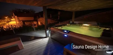 Masszázsmedence és szauna Masszázsmedence és szauna