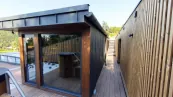 Szauna terasszal és jacuzzival Szauna terasszal és jacuzzival