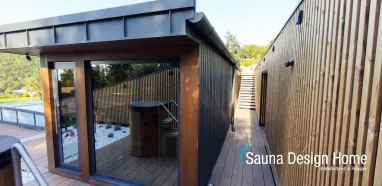 Szauna terasszal és jacuzzival Szauna terasszal és jacuzzival